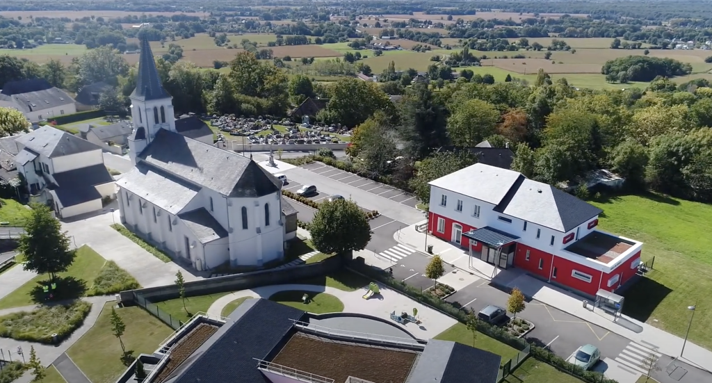 Le bourg de Buros vu du ciel